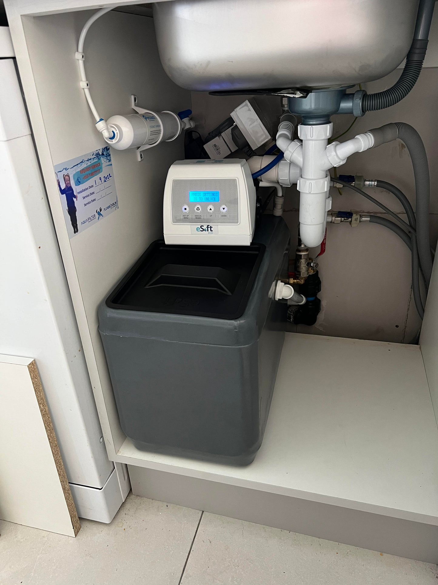 Aqua Filter Cabinet Water Softener INSTALLATION INCLUDED