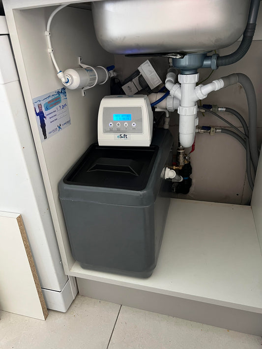 Aqua Filter Cabinet Water Softener INSTALLATION INCLUDED